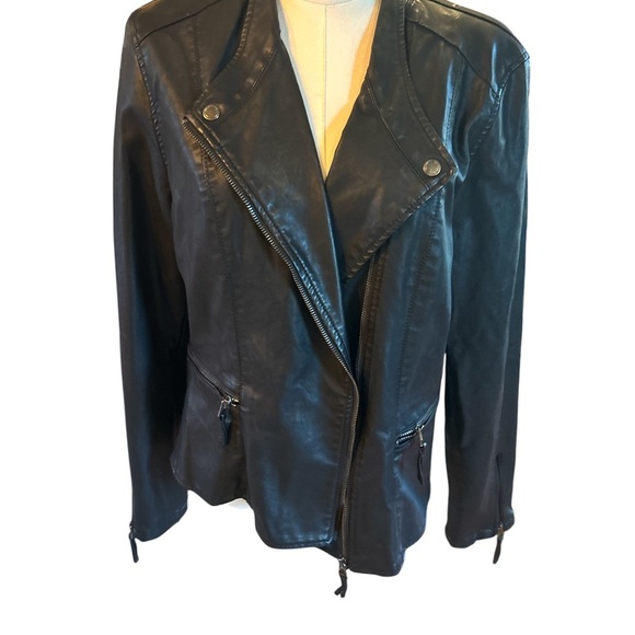BLANKNYC Black Vegan Leather Moto Jacket Asymmetrical Zip Biker Style Size XL - Picture 2 of 6